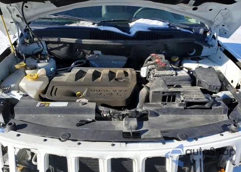 2017 Jeep Compass Latitude z USA, uszkodzony, nr VIN 1C4NJDEB0HD126822